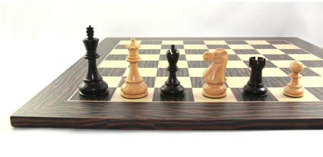 Schach Set Jaques Talason, Schachfiguren mit Schachbrett